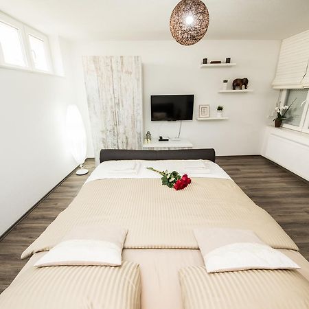 Studio Apartman Centar บันยาลูกา ภายนอก รูปภาพ