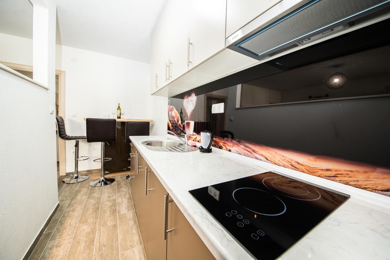 Studio Apartman Centar บันยาลูกา ภายนอก รูปภาพ